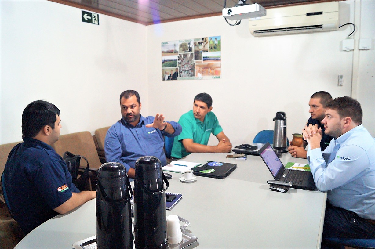 Reunião entre CAAL e Nutron tratam de nutrição animal